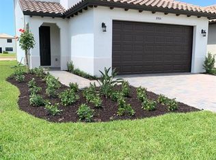 8984 Madrid Cir, Naples, FL 34104