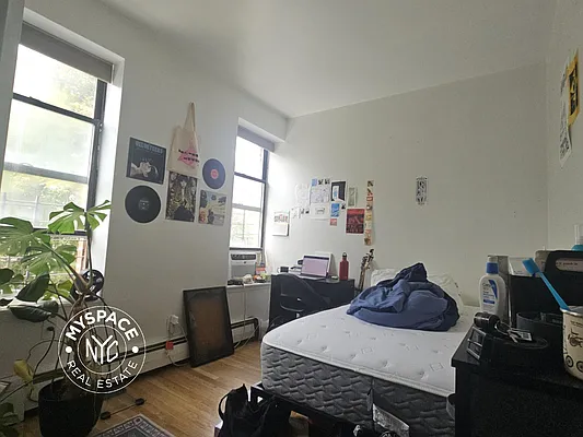 Bedroom, photo 6
