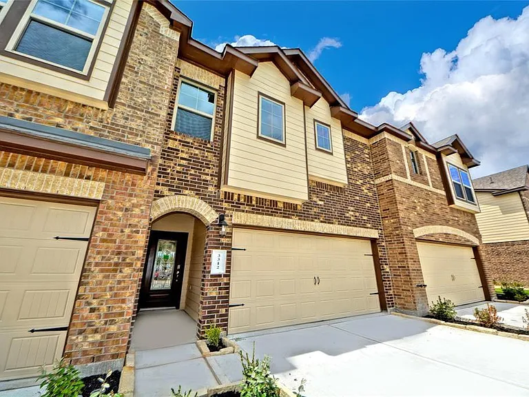 3332 Rainflower Springs Ln — Photo 1