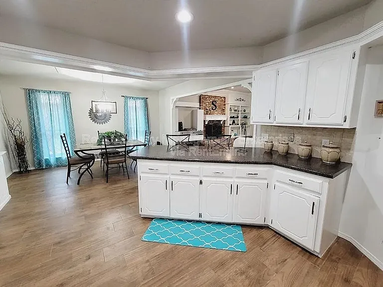 1336 SW 109th Pl — Photo 8