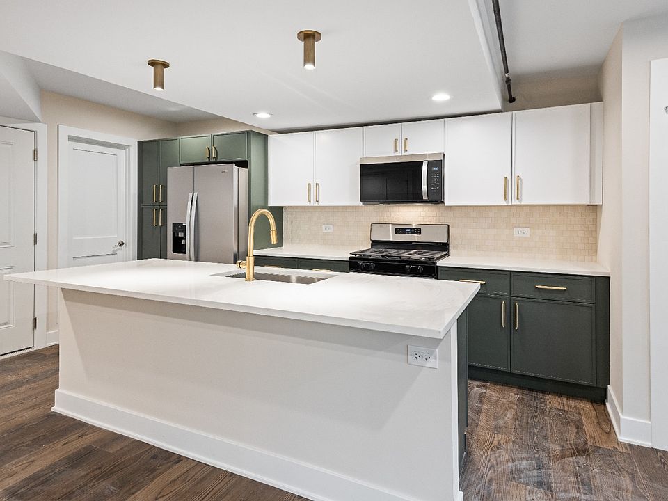 1st image of 3227 W Belden Ave #G