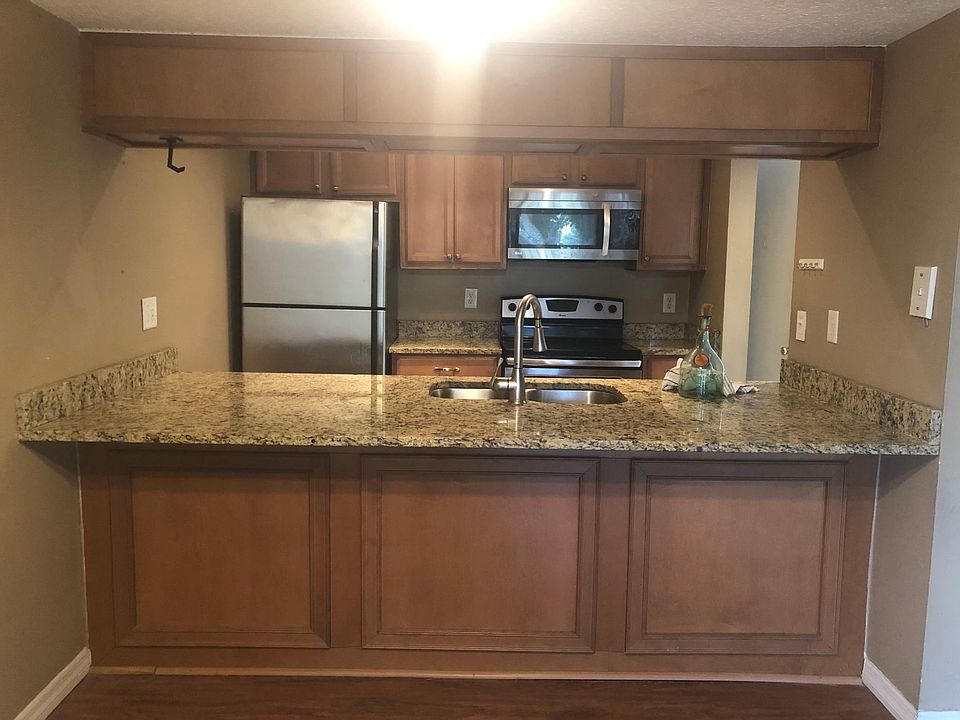 1st image of 5069 Eaglesmere Dr