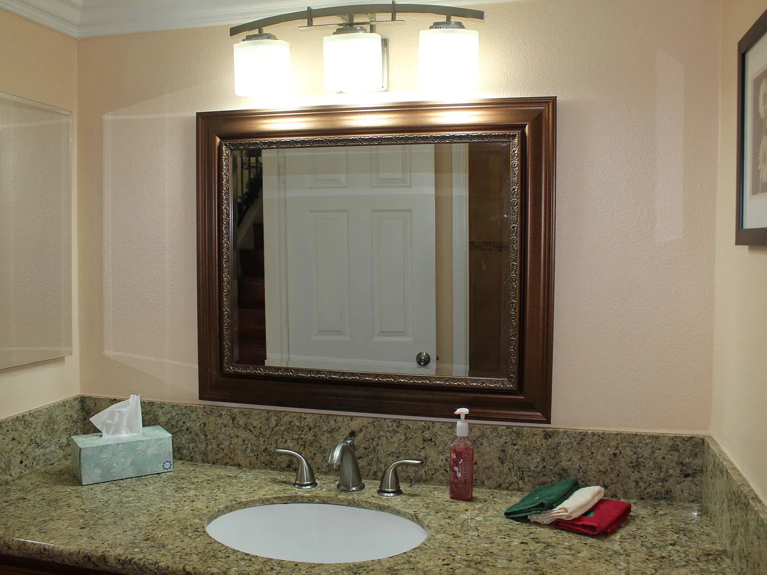 1 bed, 1000 sqft, $1,600 — Photo 1