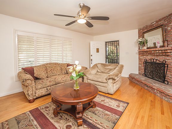 5th image of 2545 Magnolia Ave