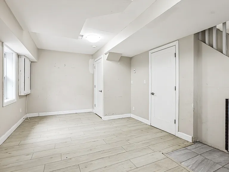 19 Bailey St #2 — Photo 5