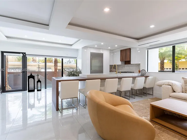 5601 N Ocean Dr — Photo 6