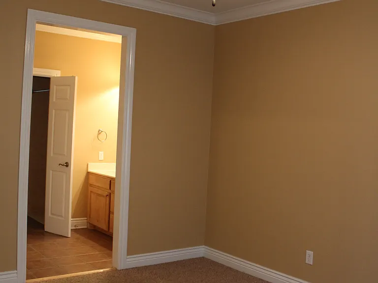 211 Coverdale Ln #211 — Photo 6