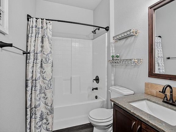 5th image of 347 Linden Oaks Dr