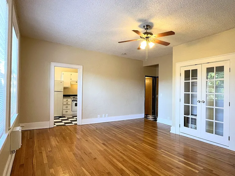 Marcella Apartments — Photo 34