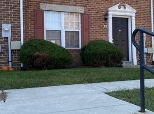 19 Teakwood Ct, Parkville, MD 21234