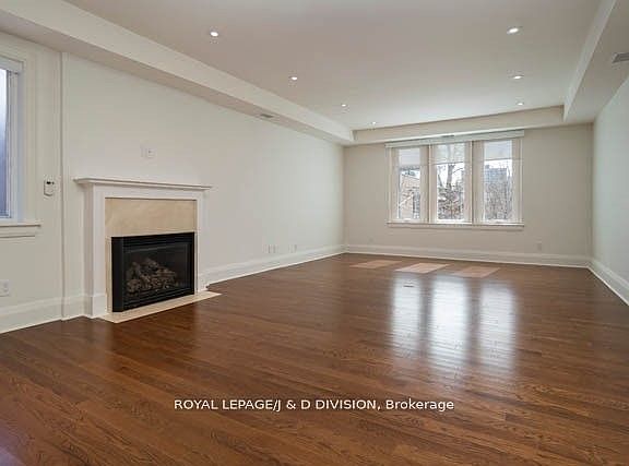 2nd image of 85 Admiral Rd #202