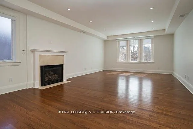 Building Photo - 85 Admiral Rd #202