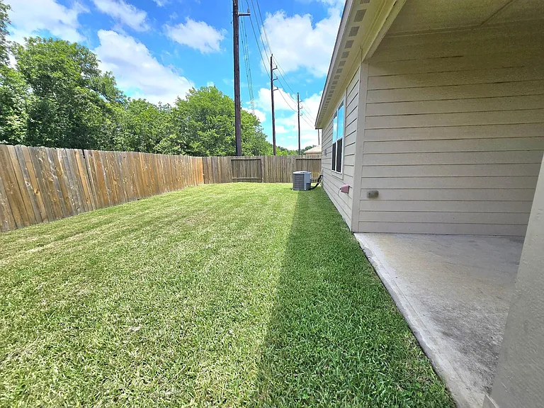 9510 Opal Gates Dr — Photo 13