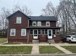 1004 Adrian St, Jackson, MI 49203