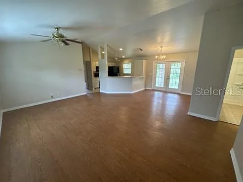 3 bed, 2.0 bath, 1372 sqft, $1,900 — Photo 4