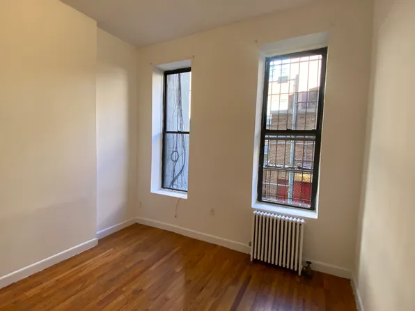 223 East 32nd Street image 2 of 14