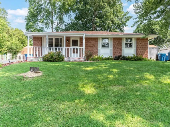 17 Georgetown Dr, Granite City, IL 62040