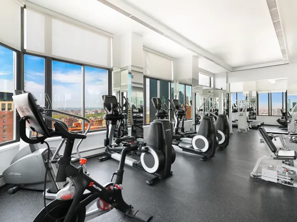 300 East 93rd Street 18E image 14 of 14