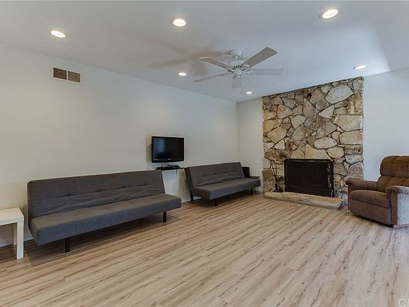4th image of 2309 W 182nd St