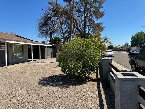 2nd image of 1416 E Del Rio Dr
