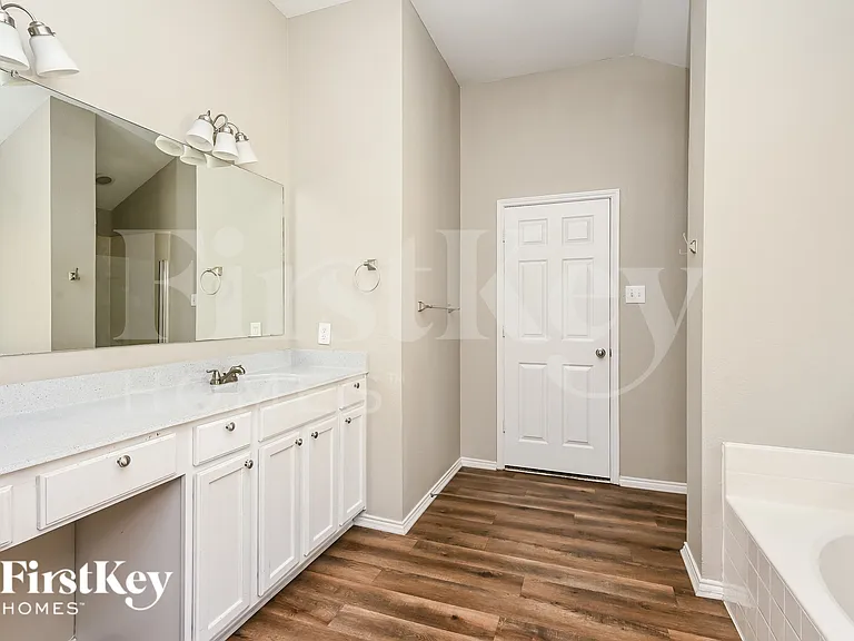 10408 Bradshaw Dr — Photo 9