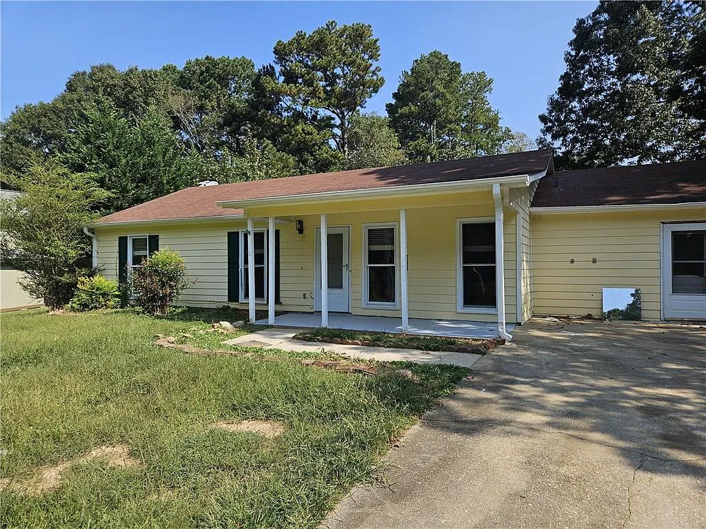 4 bed, 2.0 bath, 1576 sqft, $2,150 — Photo 2