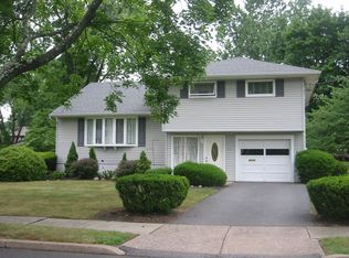 14 Rutgers Ct, Wayne, NJ 07470