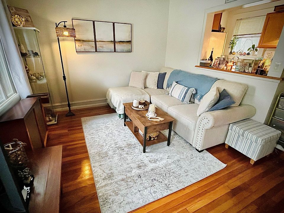 1st image of 40 Church St #34