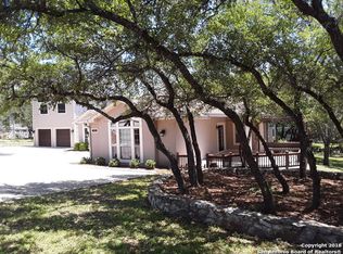 1226 W Oak Estates Dr, San Antonio, TX 78260