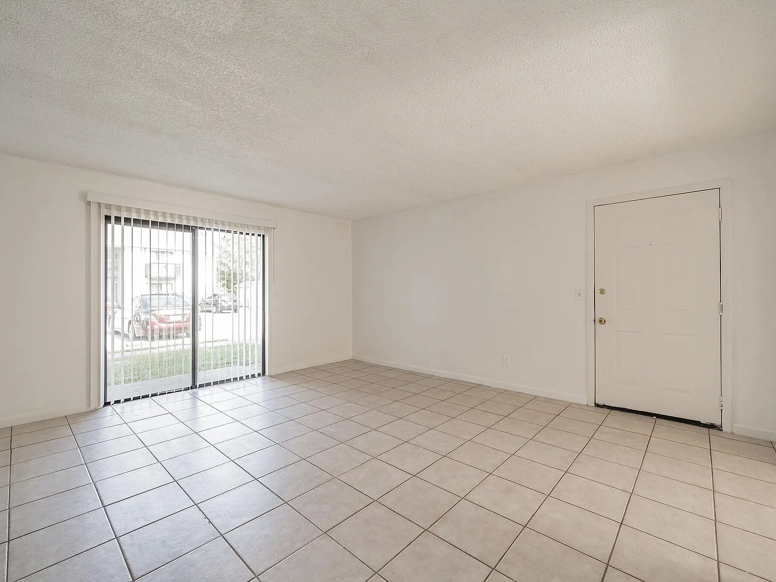 2 bed, 850 sqft, $1,395 — Photo 4