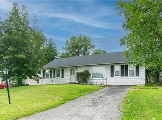 6936 Greenholly Dr, Saint Louis, MO 63123