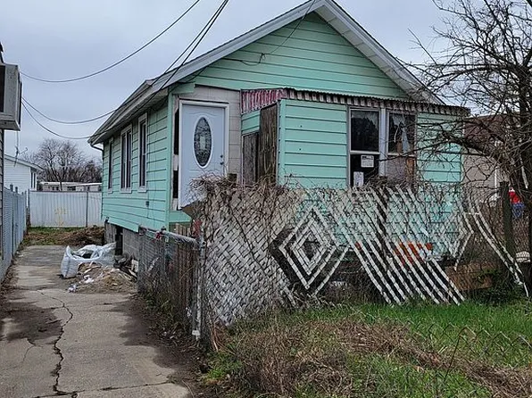 1 Broadway, Howard Beach, NY 11414