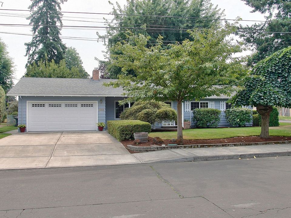 1st image of 1828 SE Spruce St