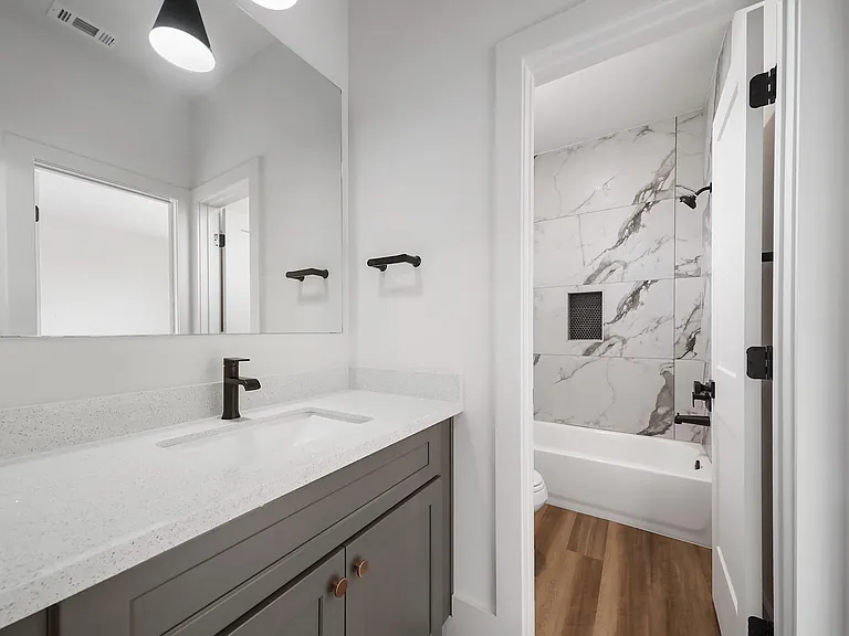 881 Rachel St #C — Photo 14