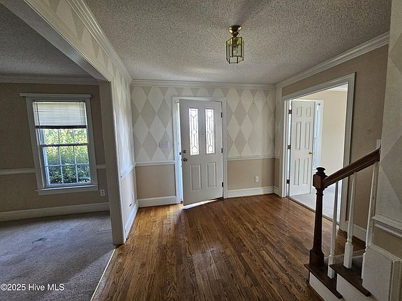 2nd image of 1051 Davenport Place