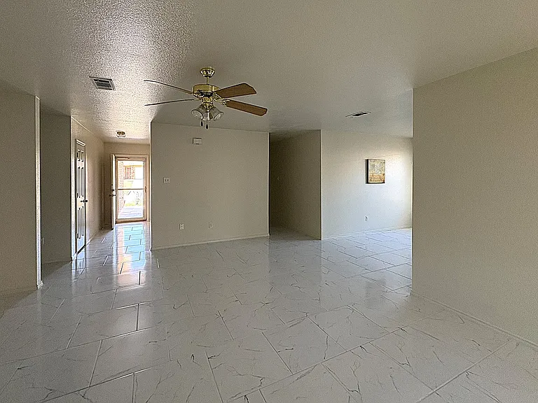 1117 Katelyn Cir — Photo 14
