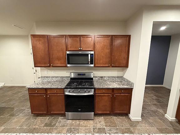 4th image of 15545 Westmoor Ave