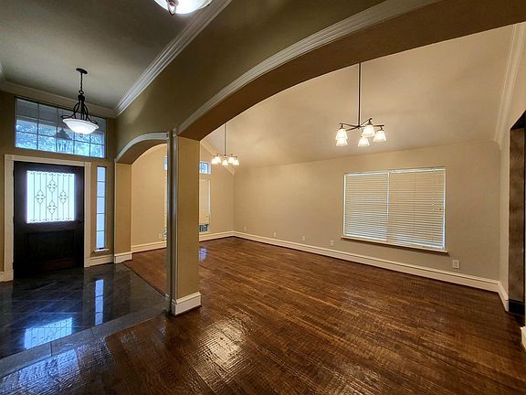 3rd image of 5320 Highlands Dr