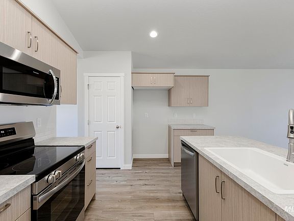 6th image of this home