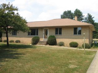 17611 Alexander Rd, Walton Hills, OH 44146