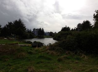 132 S Razor Clam Dr SW, Ocean Shores, WA 98569