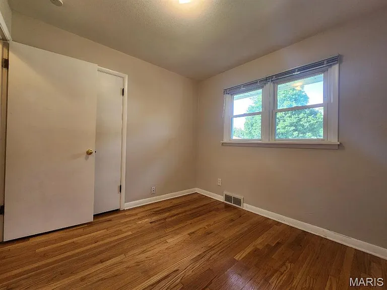 230 Monterey Dr — Photo 9