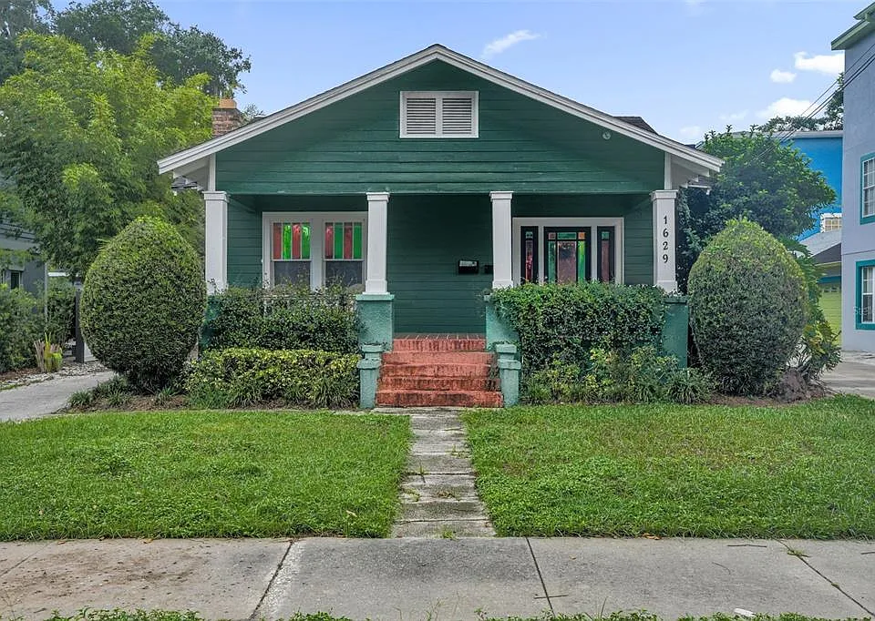 1629 Ferris Ave