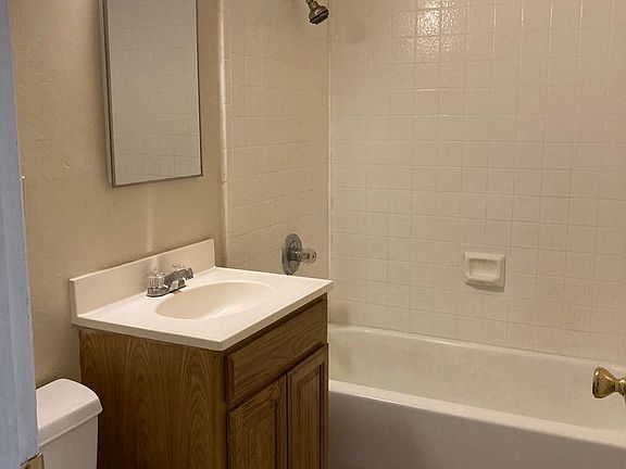 4th image of 406 88th St Unit 1