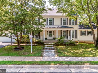7232 Devereux Ct, Alexandria, VA 22315