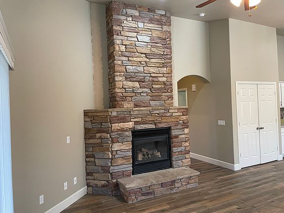 4th image of 17416 N 170th Ln