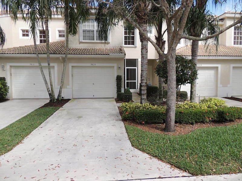 1st image of 9825 Lago Dr