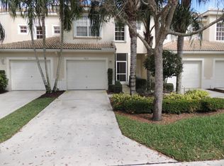 9825 Lago Dr, Boynton Beach, FL 33472