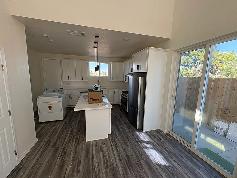 10997 Worthing Ave — Photo 6
