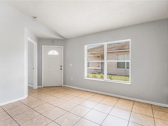 4th image of 4755 29th Ave